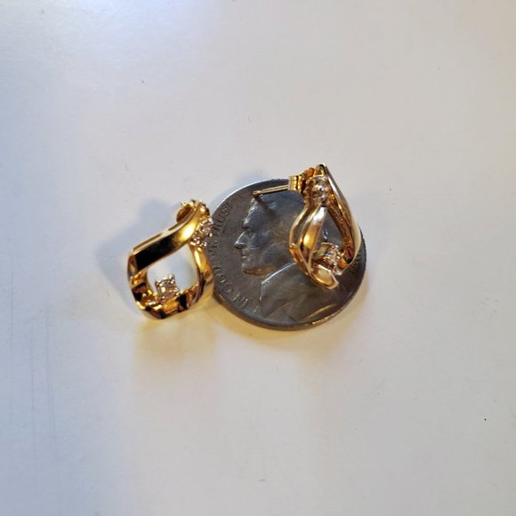 14K Gold Diamond Stud Earrings - Picture 2 of 2